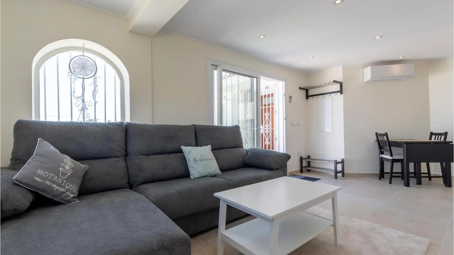 Holiday home 7 Bedroom Beautiful Home In Las Lagunas De Mijas Fuengirola