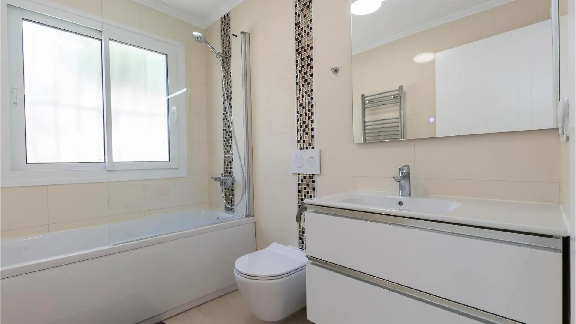 7 Bedroom Beautiful Home In Las Lagunas De Mijas Fuengirola Holiday home