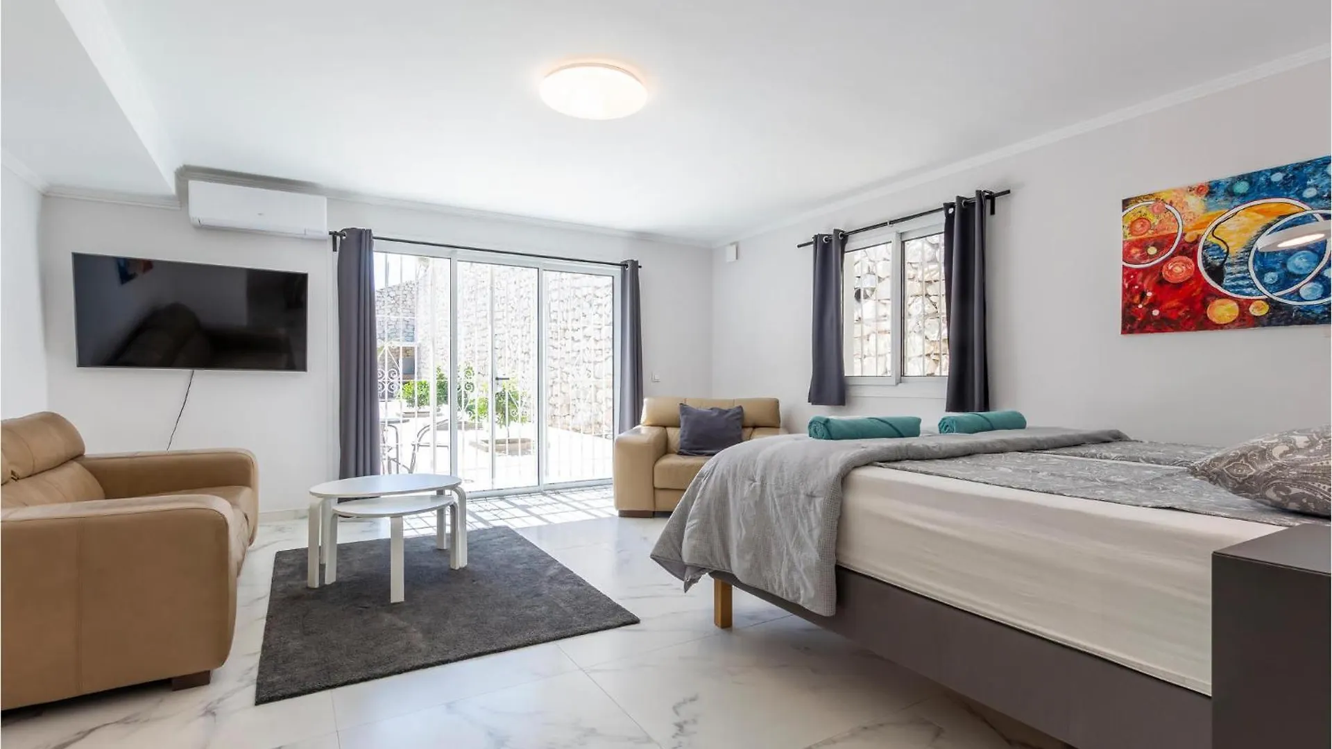 7 Bedroom Beautiful Home In Las Lagunas De Mijas Fuengirola
