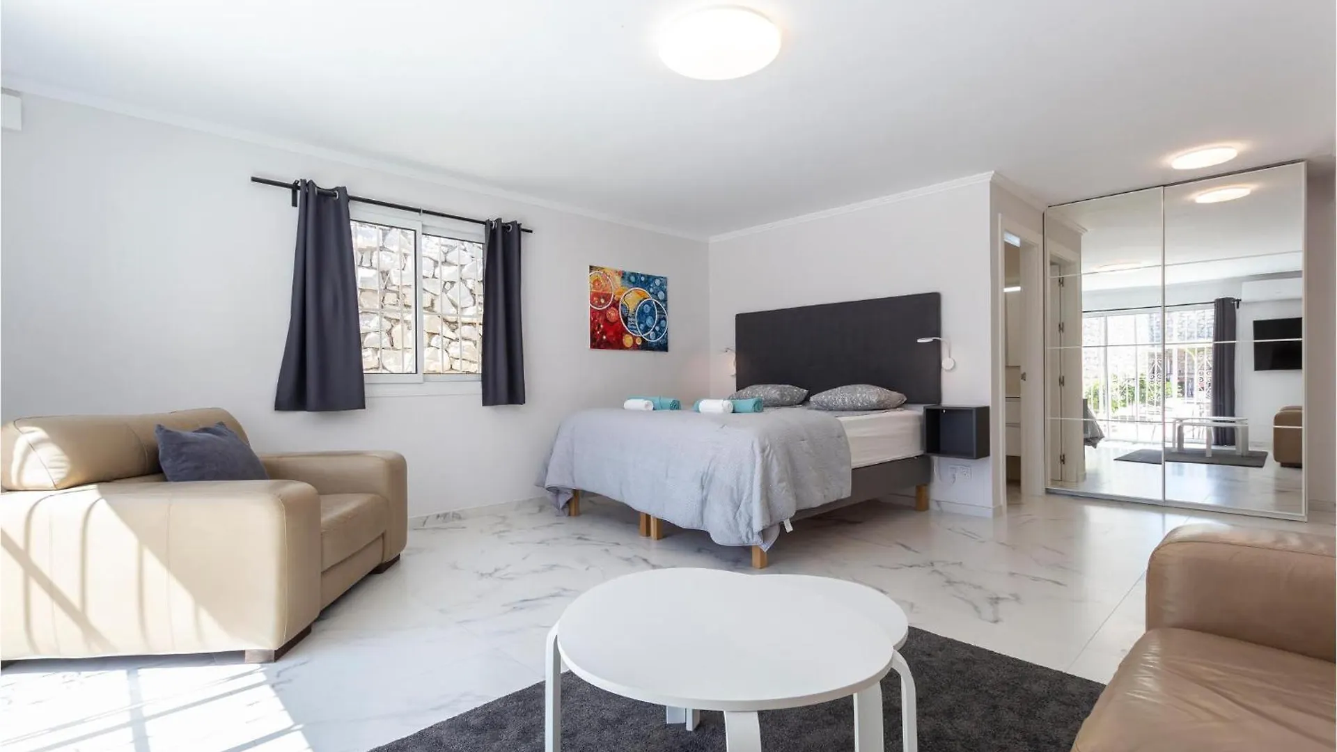 7 Bedroom Beautiful Home In Las Lagunas De Mijas Fuengirola 0*,  Espanha