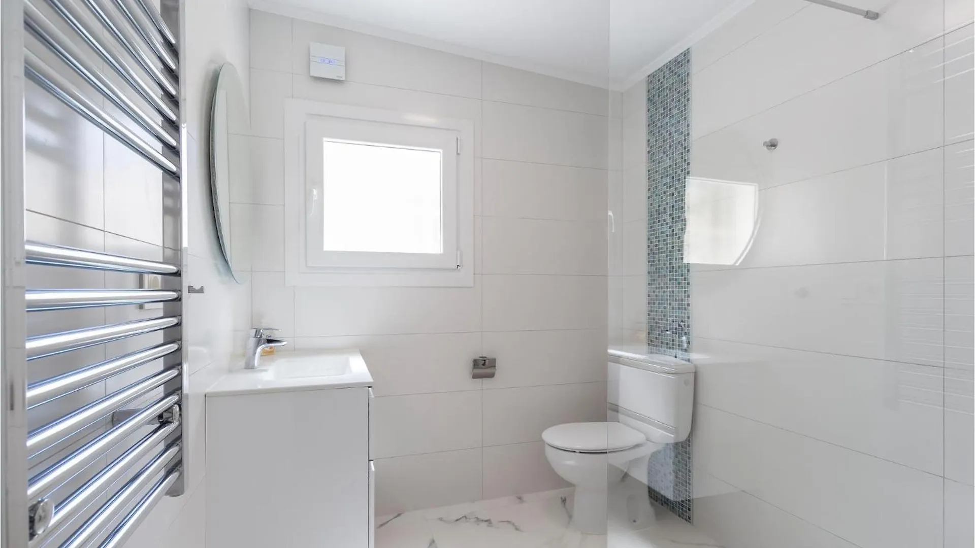 7 Bedroom Beautiful Home In Las Lagunas De Mijas Fuengirola 0*,