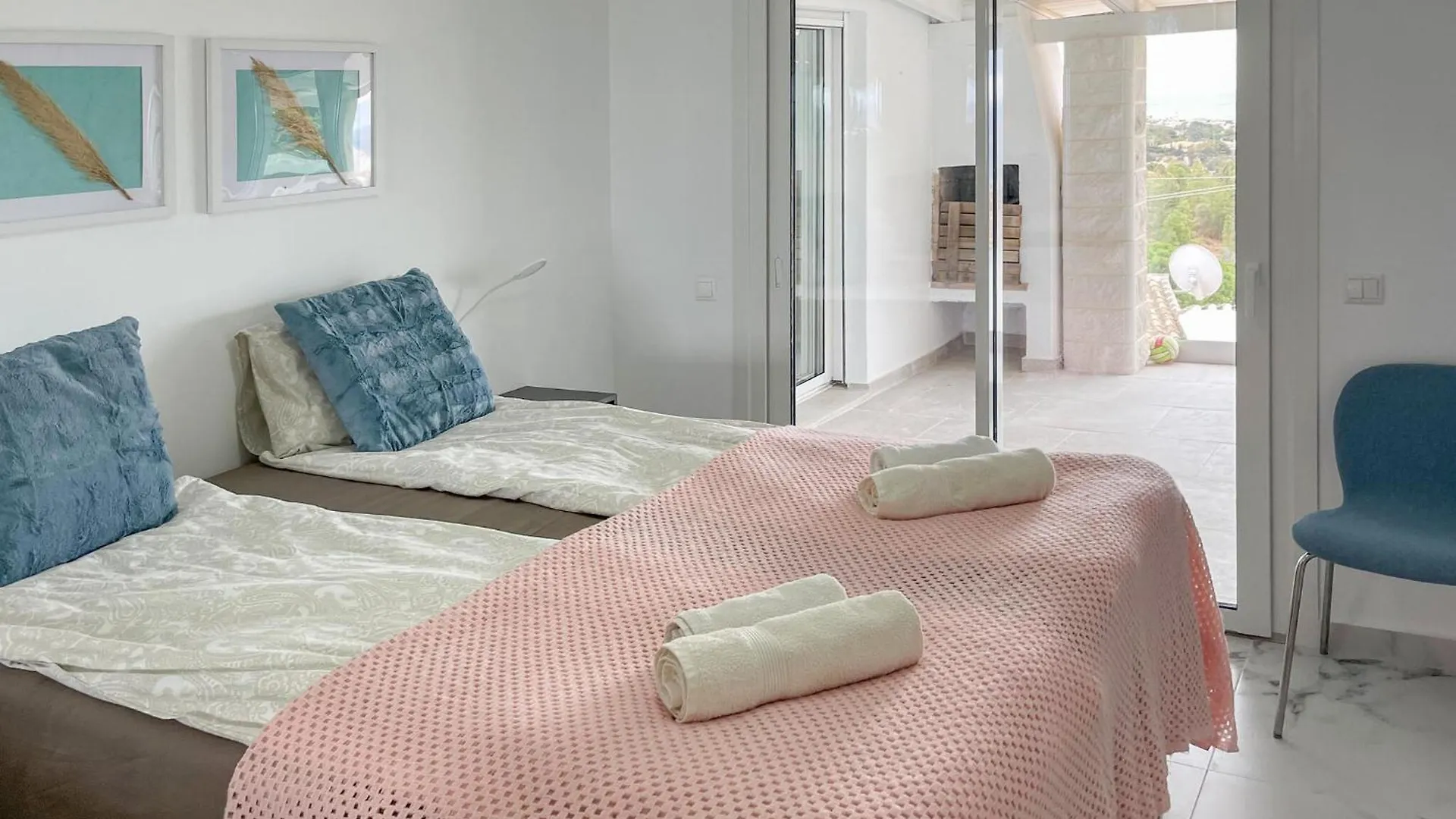 7 Bedroom Beautiful Home In Las Lagunas De Mijas Fuengirola Španělsko